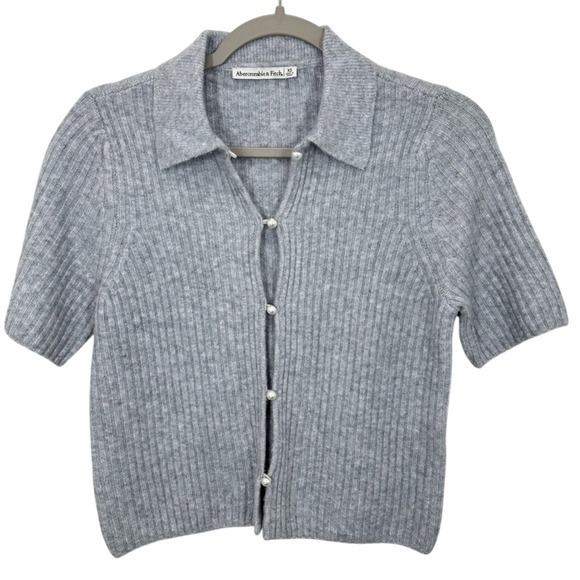 Abercrombie & Fitch Sweaters - Abercrombie & Fitch Grey Ribbed Short Sleeve Button Up Collared Sweater XS Chic